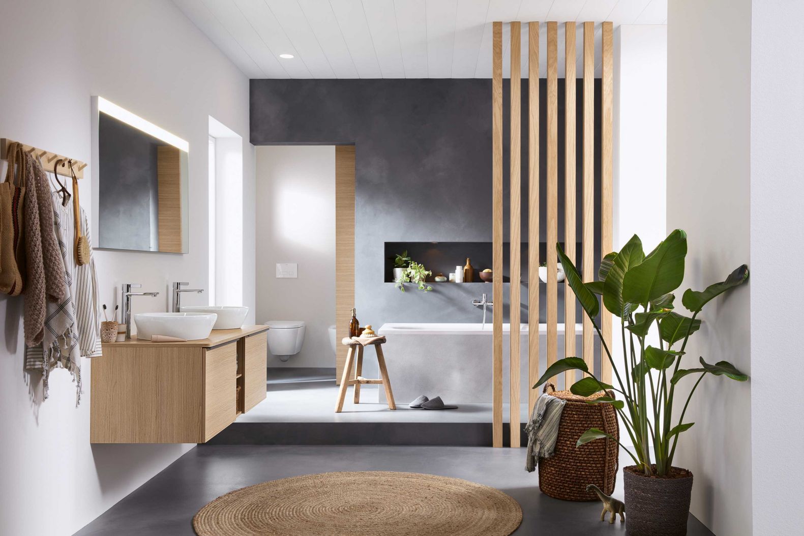 Boho-Style: Die neue Badezimmerserie «D-Neo» wirkt jung, stilvoll und kommt nordisch pur daher. Sie umfasst Aufsatzbecken, WC’s, Badewanne, Stauraummöbel und alles was dazu gehört zu einem unkomplizierten und modernen Bad. Diese Ausstattung hier ist aus der «D-Neo Boho»-Linie, es gibt zusätzlich noch die Linien «Minimal» und «Monochrome». DURAVIT.CH