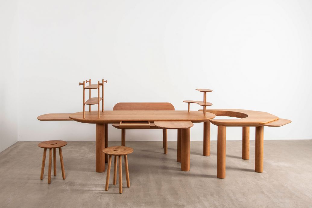 Tisch und Sitzgelegenheit «Mesamachine» von Jaime Hayon.