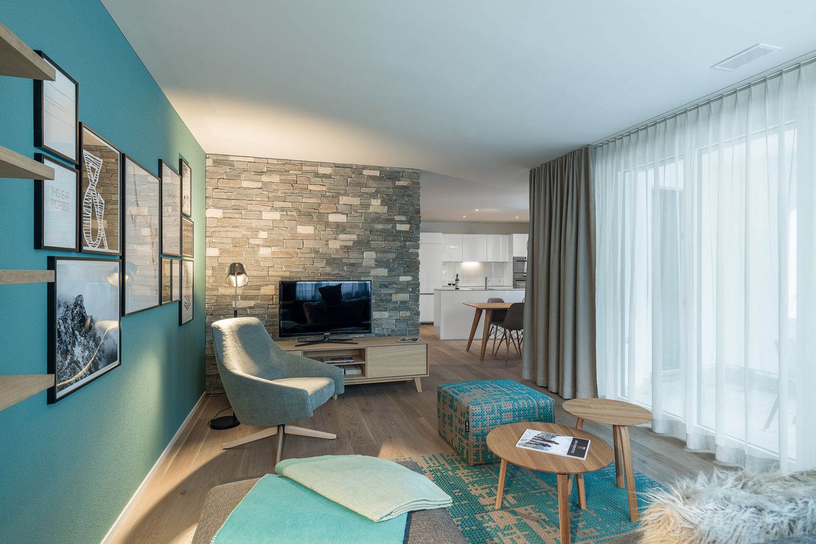 Um ganze Appartementhäuser wie Haus Edelweis in Andermatt einzurichten, bündeln die Unternehmer ihre Ressourcen und arbeiten zusammen.