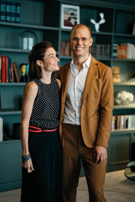 Tara und Christoph Wondraczek restaurierten während der letzten zehn Jahre das Genfer Altstadtgebäude und verwandelten es in The Hamlet, 16 Apartments mit Service. 