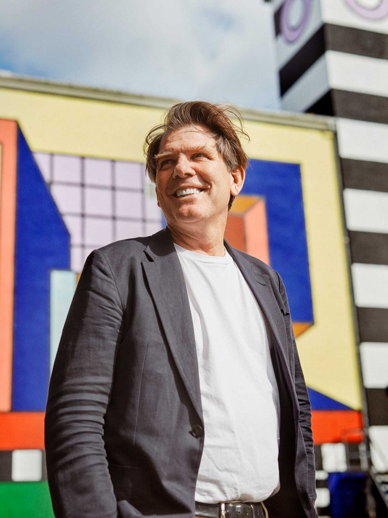 Seit 2015 baut Joakim Lassen, zuvor Umweltberater grosser ­Ingenieurbüros, als CEO den Nachhaltigkeitsfokus seines Vaters Peter konsequent aus. 2019 erhielt Montana als einer der ersten Möbel­hersteller Europas das EU-Umweltzeichen für seine Kernprodukte.