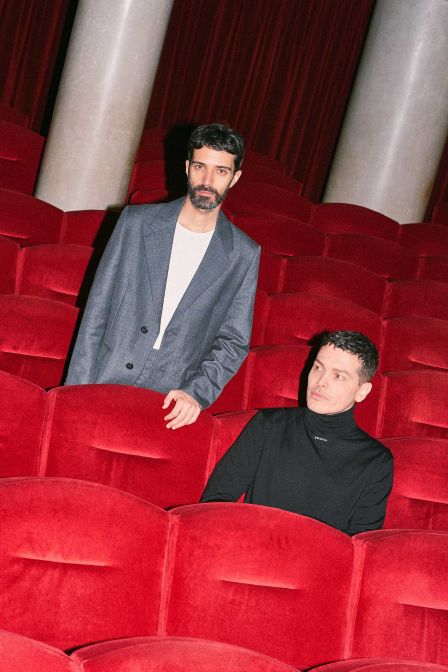 Das italienisches Designerduo Andrea Trimarchi und Simone Farresin sind die Gründer des Studios Formafantasma, mit Sitz in Amsterdam. Foto: Gregorio Gonella.