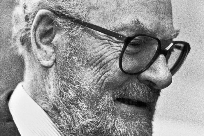 Aus der Schweizer Möbelszene nicht wegzudenken: Theodor Jakob übernahm einst das Polster- und Tapeziergeschäft seines Vaters und verwandelte es in eine ganz eigene Gestaltungswelt.