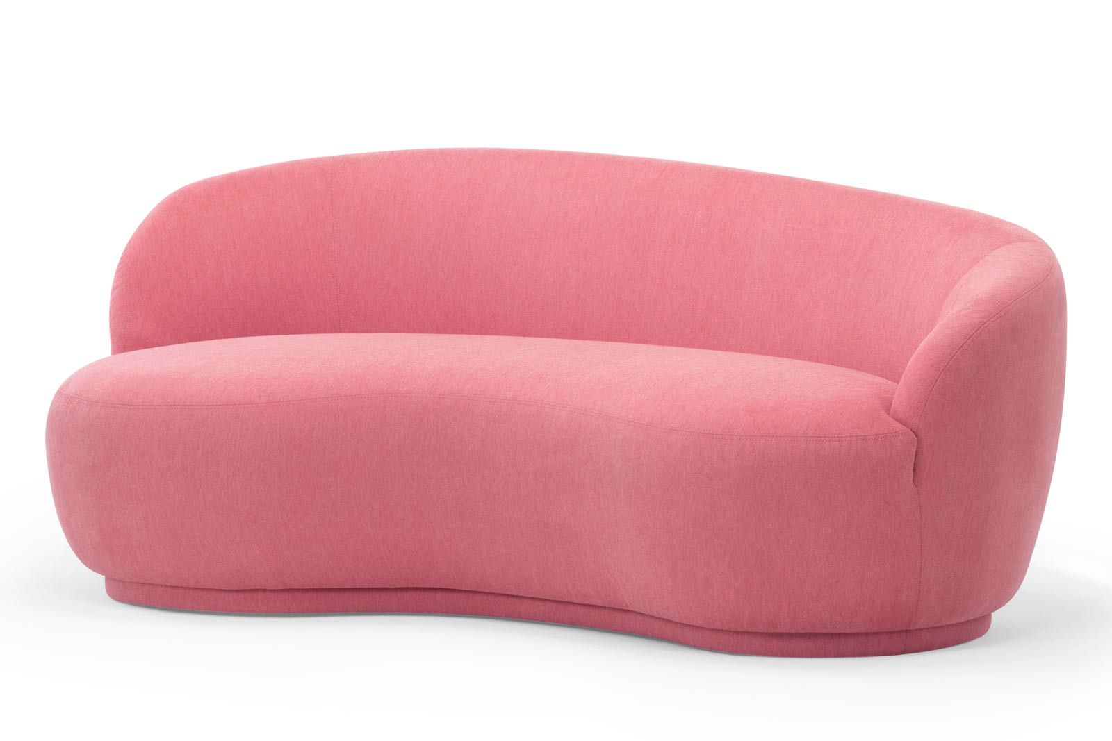 Ob als Solitär im Raum oder in Kombination mit weiteren Sesseln – das Sofa «Rose» mit seinen sanften Rundungen wirkt gleichzeitig feminin und ausdruckstark. sofacompany.com