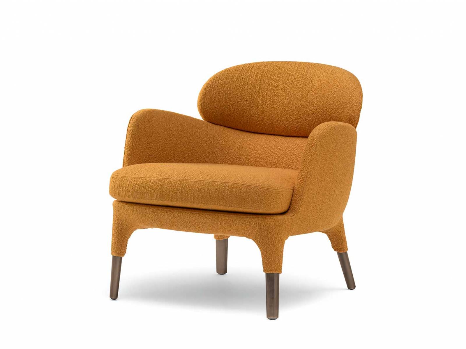 Der Lounge-Sessel «Ester» von Patrick Jouin kombiniert eine breite, gemütliche Sitzfläche mit einer geschwungenen Rückenlehne aus eingespritztem Polyurethanschaum, die hohen Komfort bietet. pedrali.com